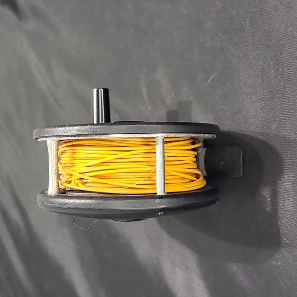 Pflueger Summit 1294 Fly Fishing Reel - Picture 5 of 11